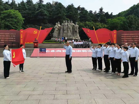 蘇鹽集團(tuán)：“主題黨日+紅色教育”推動(dòng)黨史學(xué)習(xí)教育走深走實(shí)