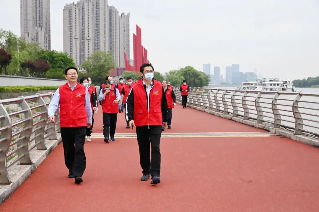 蘇鹽集團舉辦慶“五?一”健步走，代“鹽”健康生活團建活動